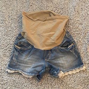 Maternity shorts